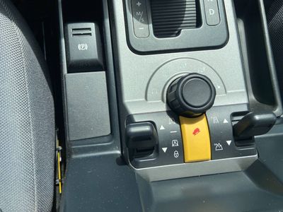 Land Rover Discovery 2.7 TDV6 S A/T | img. 13