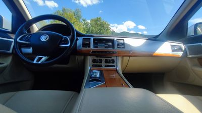Jaguar XF 3.0D V6 240k Potfolio | img. 17