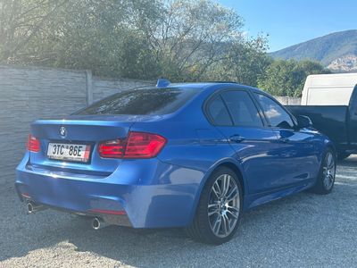 BMW Rad 3 335i Xdrive 64 000km manuál | img. 14