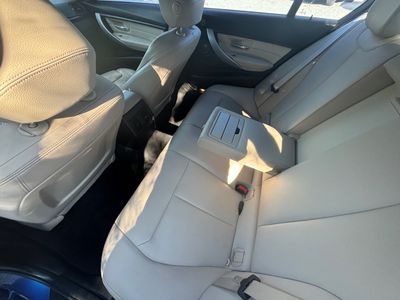 BMW Rad 3 335i Xdrive 64 000km manuál | img. 22