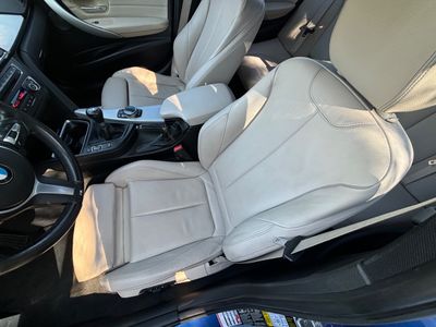 BMW Rad 3 335i Xdrive 64 000km manuál | img. 27