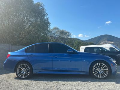 BMW Rad 3 335i Xdrive 64 000km manuál | img. 2