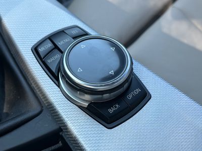 BMW Rad 3 335i Xdrive 64 000km manuál | img. 33