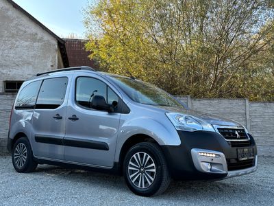 Peugeot Partner Tepee 1.2 Pure tech 81kw benzín Exclusive Top stav 1 majiteľ | img. 24