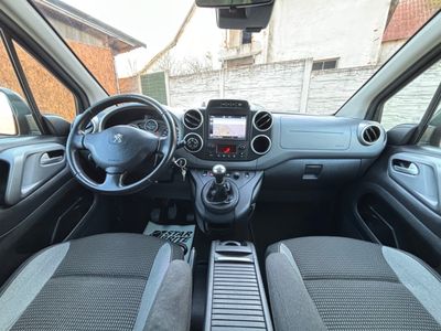 Peugeot Partner Tepee 1.2 Pure tech 81kw benzín Exclusive Top stav 1 majiteľ | img. 2