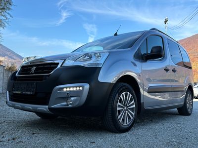 Peugeot Partner Tepee 1.2 Pure tech 81kw benzín Exclusive Top stav 1 majiteľ | img. 40