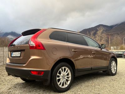 Volvo XC60 D5 AWD Summum Geartronic | img. 3