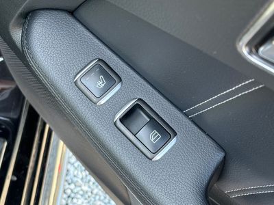 Mercedes-Benz E trieda Sedan 400 4MATIC A/T | img. 33