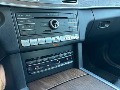 Mercedes-Benz E trieda Sedan 400 4MATIC A/T | img. 40