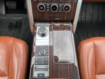 Land Rover Range Rover 4.4L SDV8 SV AB LWB | img. 38