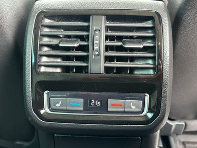 Volkswagen Passat Variant 2.0 BiTDI 240k BMT Highline 4MOTION DSG | img. 30