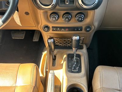 Jeep Wrangler 2012   Unlimited Sport 3.6L V6 A/T | img. 19