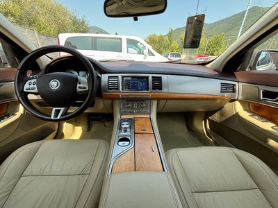 Jaguar XF 2.7D V6 Premium Luxury | img. 31