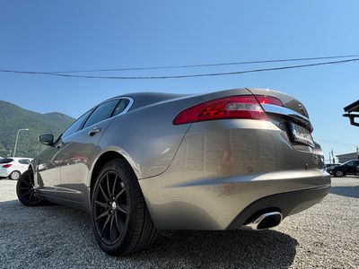 Jaguar XF 2.7D V6 Premium Luxury | img. 8