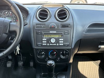 Ford Fiesta 1.3i Duratec Champion X | img. 21