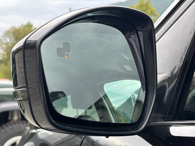 Land Rover Discovery Sport 2.0L TD4 HSE AT | img. 12