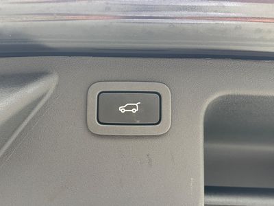 Land Rover Discovery Sport 2.0L TD4 HSE AT | img. 2