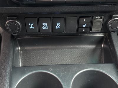 Toyota Hilux DC 2.4 I D-4D Executive A/T | img. 49