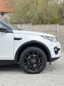 Land Rover Discovery Sport 2.0L TD4 HSE Luxury AT | img. 21