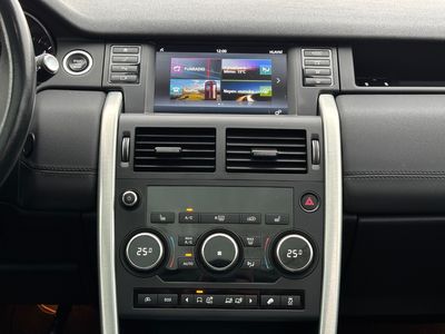 Land Rover Discovery Sport 2.0L TD4 HSE Luxury AT | img. 29