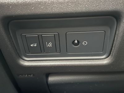 Land Rover Discovery Sport 2.0L TD4 HSE Luxury AT | img. 37