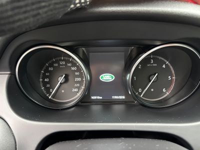 Land Rover Discovery Sport 2.0L TD4 HSE Luxury AT | img. 38