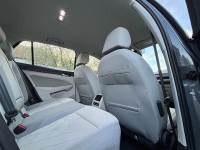 Volkswagen Golf 2.0 TDI Life | img. 23