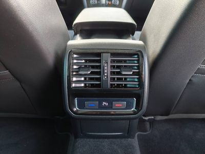 Volkswagen Passat Variant 1.6 TDI DSG Highline Facelift 148 000km | img. 30