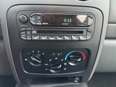 Jeep Cherokee 2.8 CRD 16V Sport A/T | img. 39