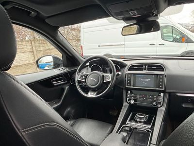 Jaguar F-Pace 2.0D I4 180k R-Sport AWD A/T | img. 44