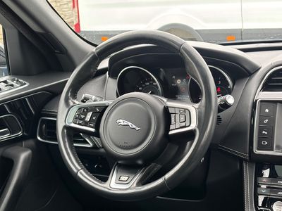 Jaguar F-Pace 2.0D I4 180k R-Sport AWD A/T | img. 46