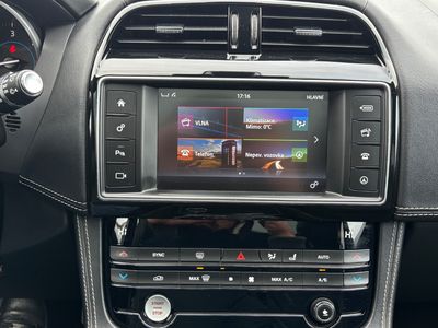 Jaguar F-Pace 2.0D I4 180k R-Sport AWD A/T | img. 63