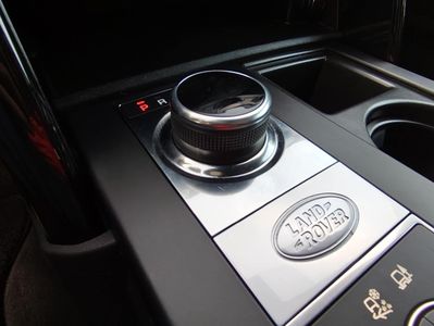 Land Rover Discovery 2.0L TD4 SE AWD A/T | img. 33