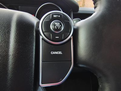 Land Rover Discovery 2.0L TD4 SE AWD A/T | img. 37