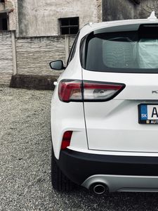 Ford Kuga 1.5 TDCi Duratorq Business X AWD A/T - fotografia 34