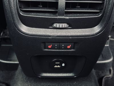 Ford Kuga 1.5 TDCi Duratorq Business X AWD A/T - fotografia 40