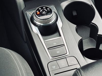 Ford Kuga 1.5 TDCi Duratorq Business X AWD A/T - fotografia 45