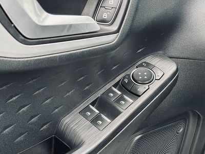 Ford Kuga 1.5 TDCi Duratorq Business X AWD A/T - fotografia 52