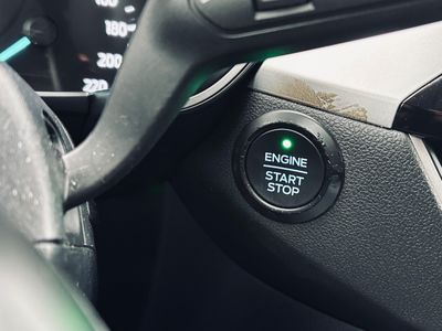 Ford Kuga 1.5 TDCi Duratorq Business X AWD A/T - fotografia 60