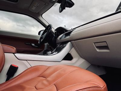 Land Rover Range Rover Evoque 2.2 SD4 PRESTIGE A/T - fotografia 31