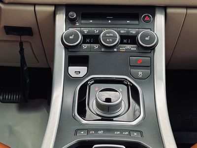 Land Rover Range Rover Evoque 2.2 SD4 PRESTIGE A/T - fotografia 35