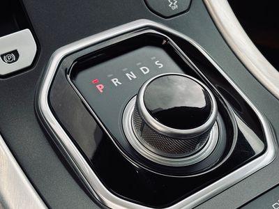 Land Rover Range Rover Evoque 2.2 SD4 PRESTIGE A/T - fotografia 46