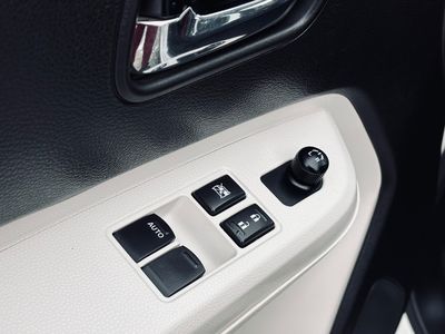 Suzuki Ignis 1.2 l DualJET GLX 4WD - fotografia 33