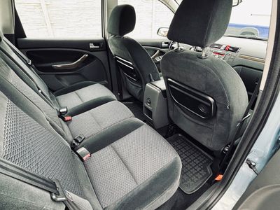 Ford C-Max 1.8 TDCi Duratorq Trend X - fotografia 28