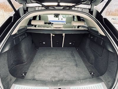 Land Rover Range Rover Velar 2.0D - fotografia 29