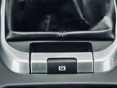 Land Rover Discovery Sport 2.0L TD4 Pure - fotografia 26