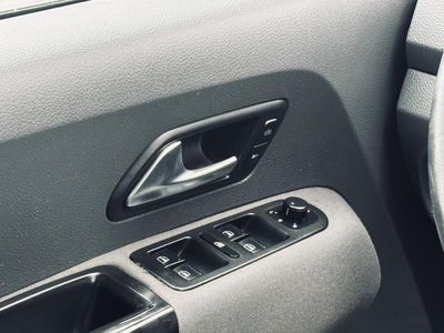 Volkswagen Amarok DC 2.0 BiTDI Highline - fotografia 16