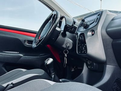 Toyota Aygo 1.0 VVT-i Selection - fotografia 30