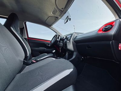 Toyota Aygo 1.0 VVT-i Selection - fotografia 32