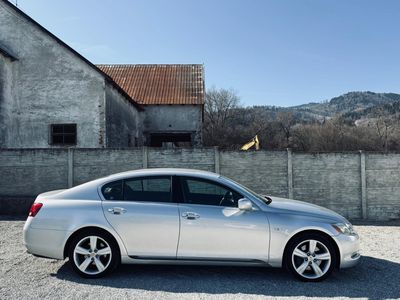 Lexus GS 300 Luxury - fotografia 16